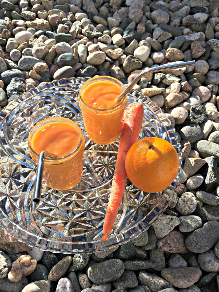 Carrot smoothies with carrot and orange
