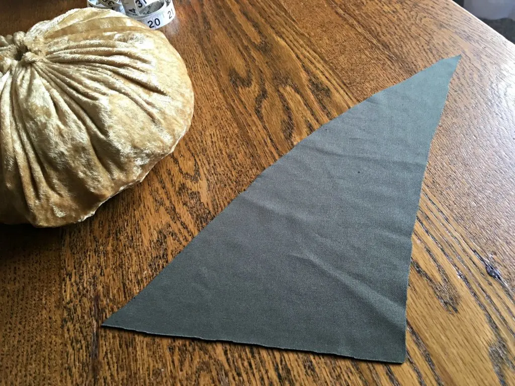 Easy DIY Pumpkin decor - stem triangle