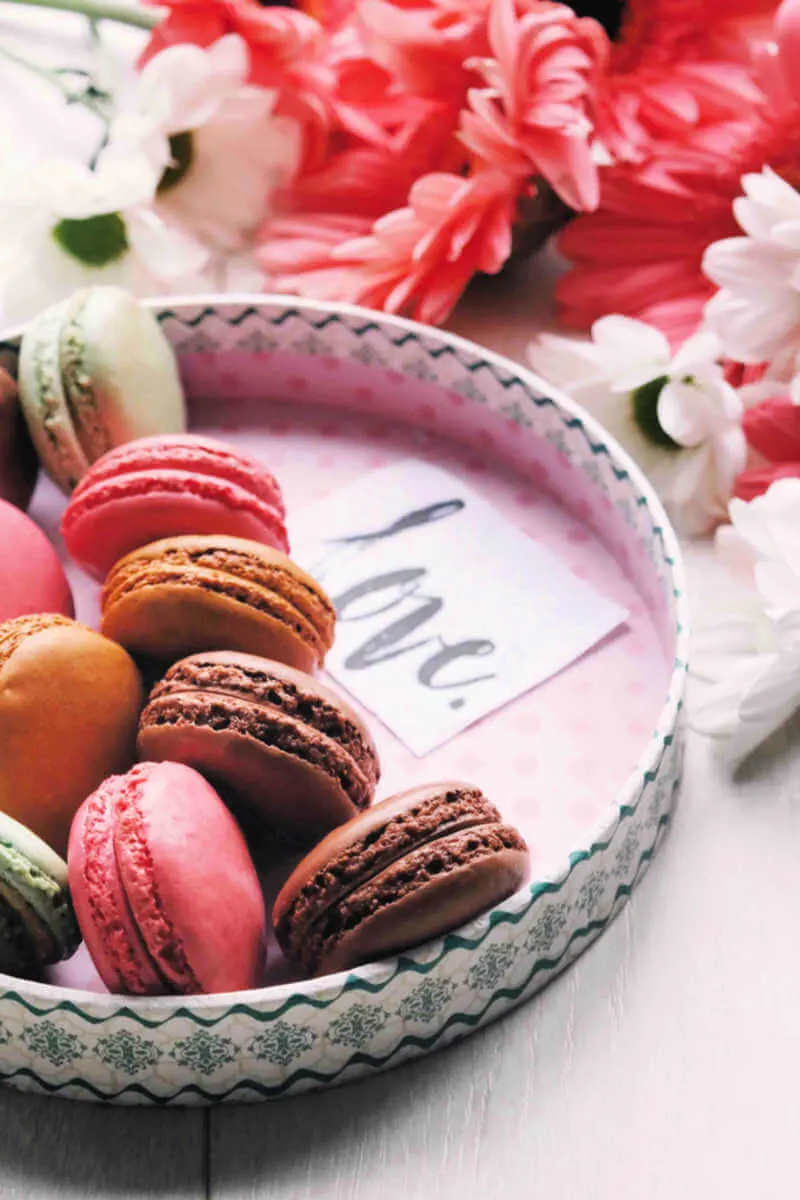 Printable French Valentine Cards, macarons