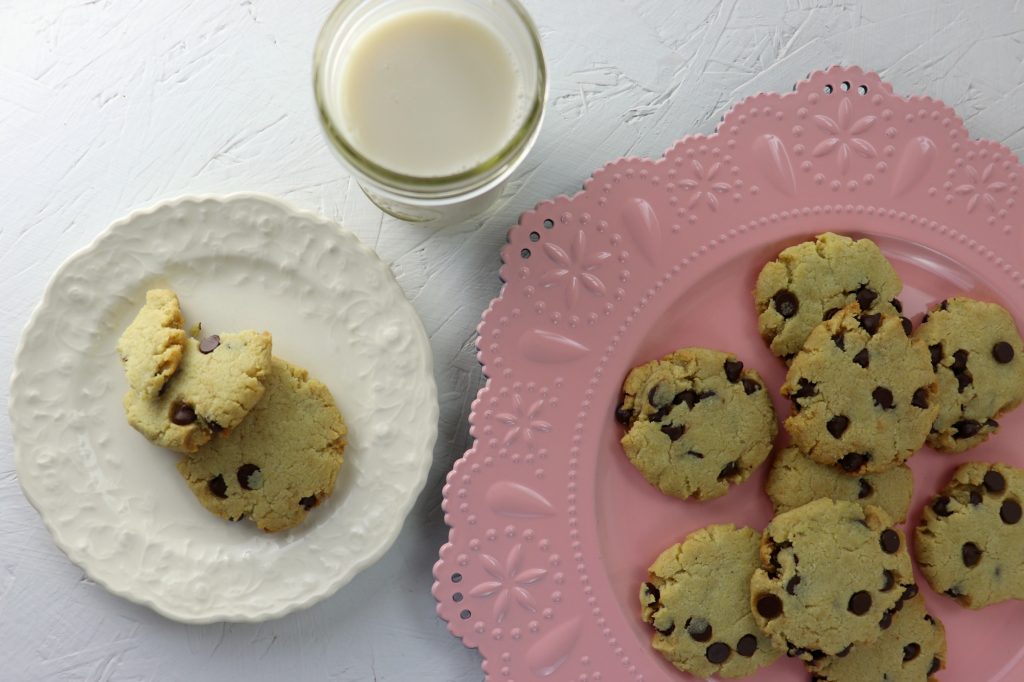 Best chewy keto chocolate chip cookies, overhead