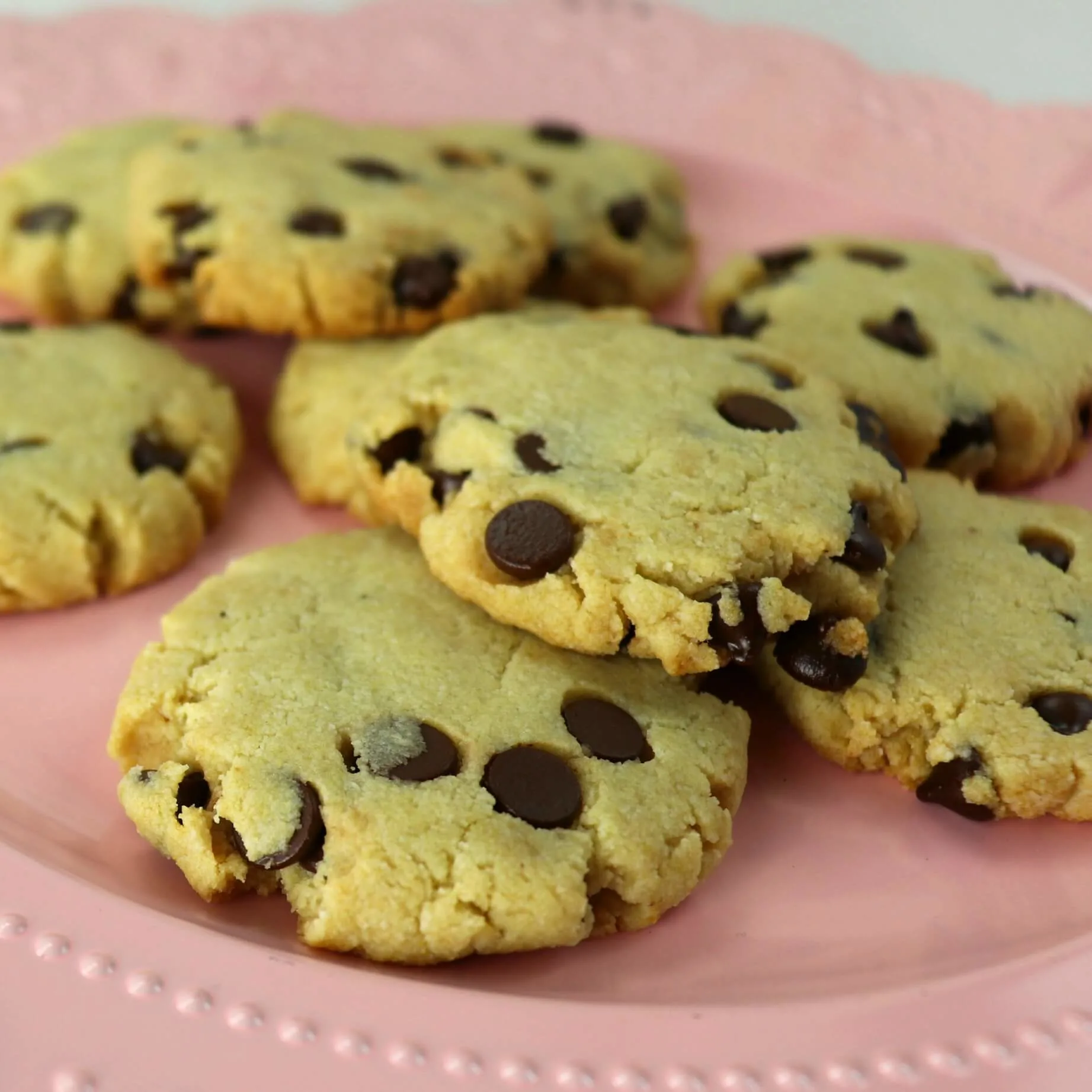 Best Chewy Keto Chocolate Chip Cookies
