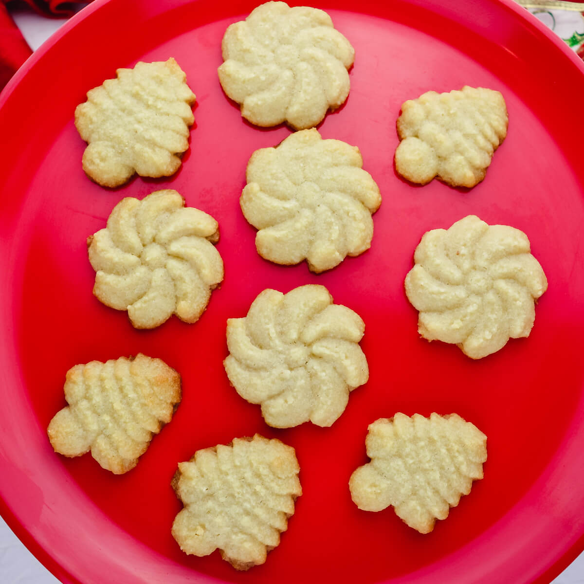 https://explorermomma.com/wp-content/uploads/2018/11/Keto-Butter-Spritz-Cookies-square.jpg