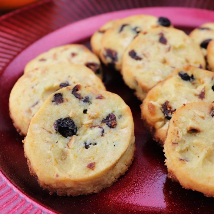 Keto cranberry orange shortbread cookies have spot-on flavors for Christmas. The perfect holiday cookie to help you stay on the keto diet. #ketocookies #ketorecipes
