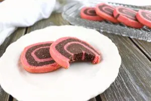 Low carb chocolate pinwheel cookies, keto and gluten-free tea cookies are easy and delicious! #glutenfreecookies #lowcarbdesserts