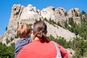 Mount Rushmore with kids, Badlands, South Dakota #mountrushmore #badlandsnationalpark