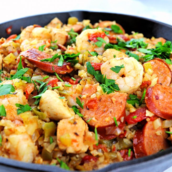 Fabulous one-pot meal, keto jambalaya is not only low carb but delicious and gluten-free. A traditional family southern dinner. #ketojambalaya #ketodinners