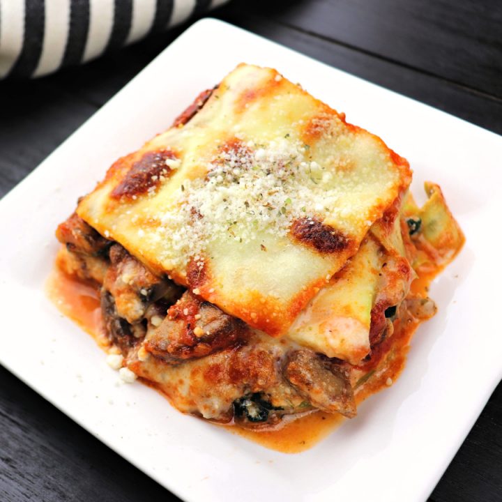 Keto zucchini lasagna is low carb and gluten-free with a vegetarian option! The perfect winter comfort food without the guilt. #zucchini #ketolasagna