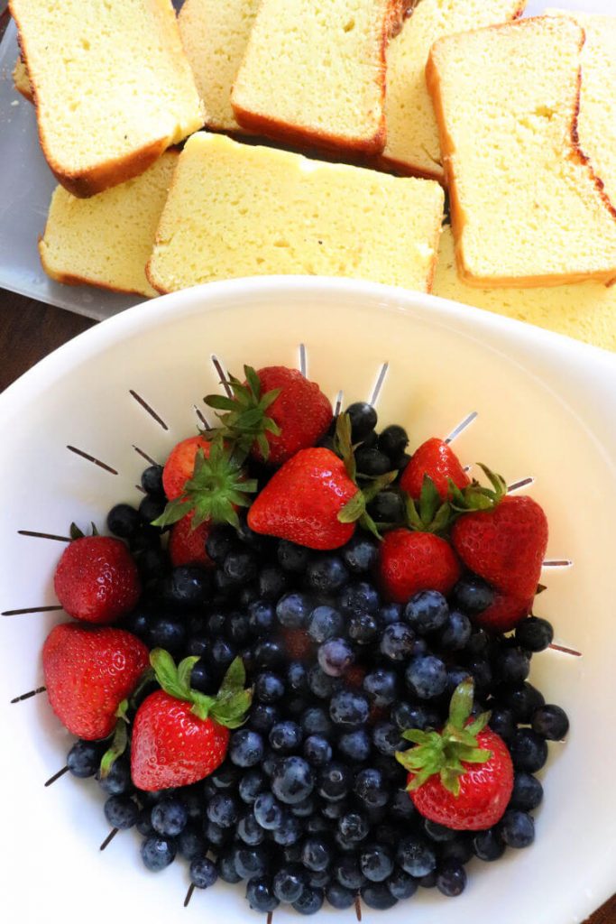 Keto lemon pound cake and berries