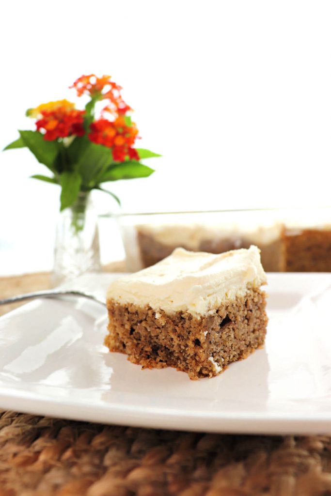 Low carb keto spice cake is packed with fall spice flavor with sugar-free and gluten-free cream cheese frosting. A delight for your tastebuds while in line with a keto diet. #ketocake #ketodesserts #lowcarbcakes