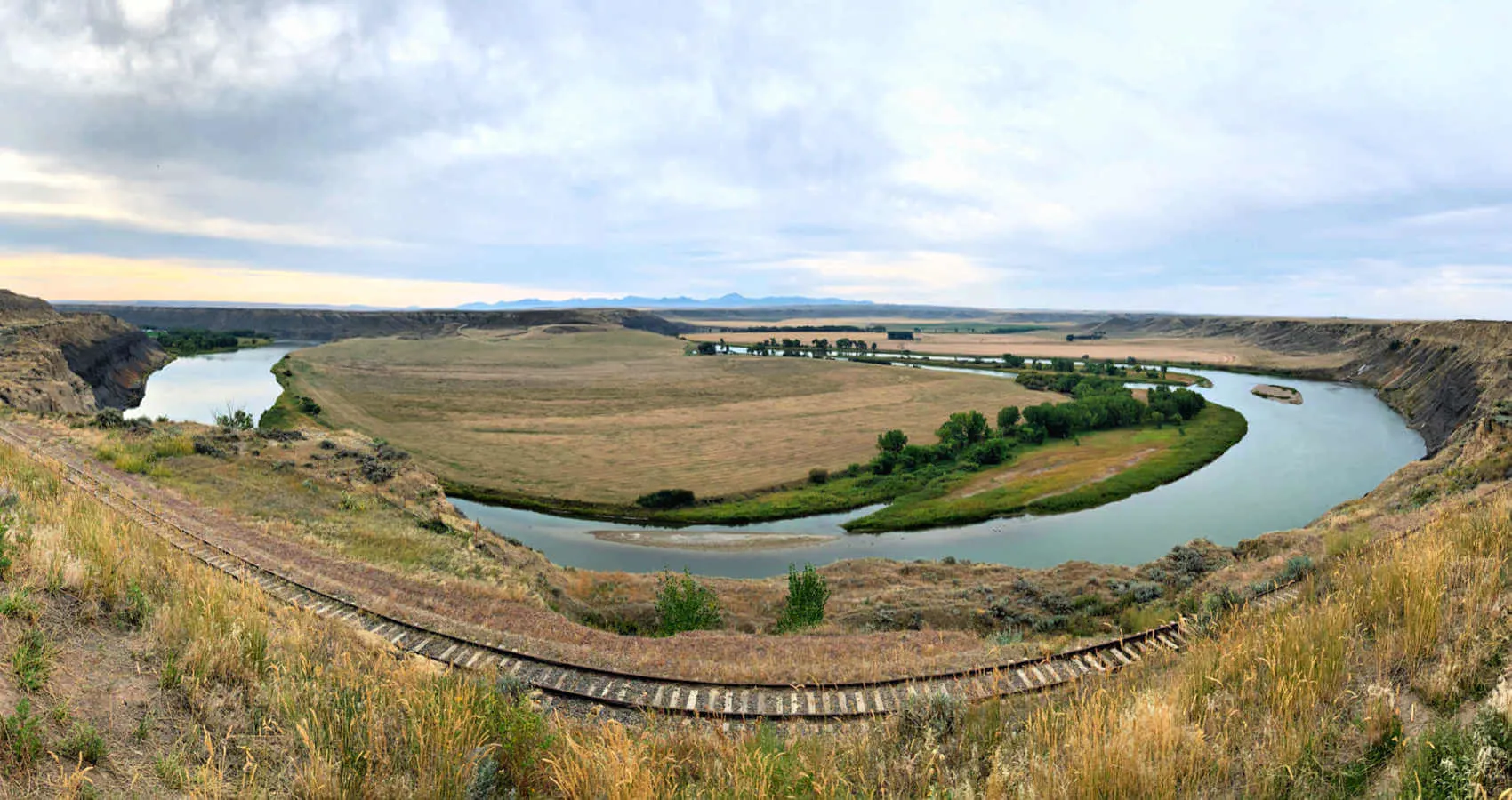Scenic overlook outside Fort Benton, Montana, Highway 87