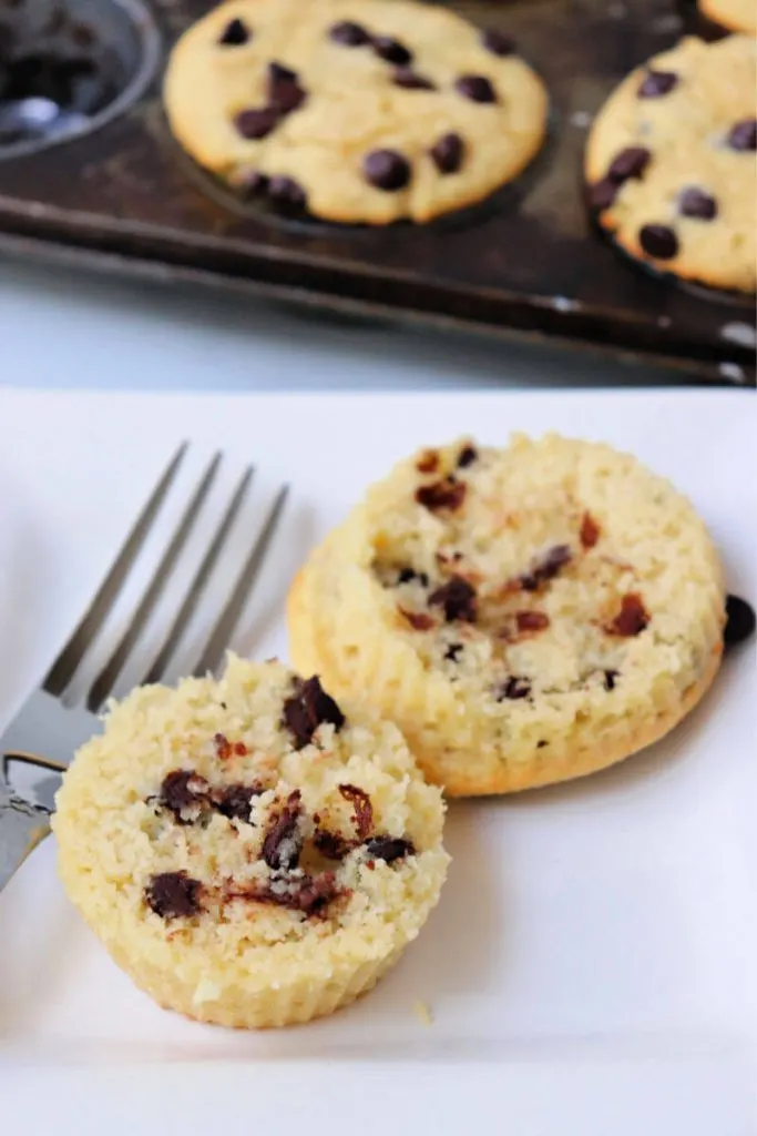Easy keto chocolate chip muffins are the perfect low carb breakfast or sugar-free snack! Gluten-free and made with almond and coconut flours, they're delicious with a cup of joe! #ketomuffins #ketorecipes