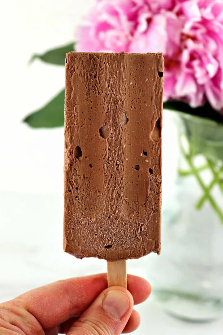 Keto chocolate ice cream bars are easy and delicious. #ketoicecream #ketodesserts #ketosnacks