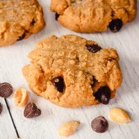 Keto peanut butter chocolate chips cookies