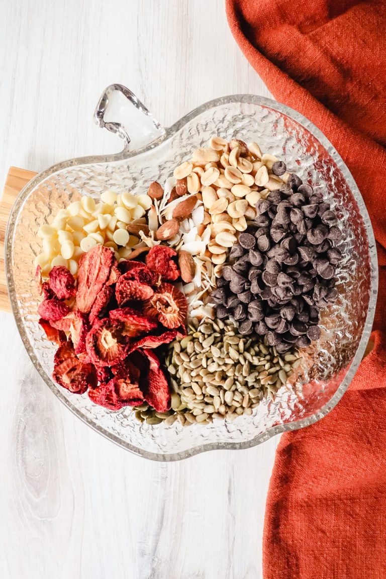 Easy Sweet Keto Trail Mix {Low Carb} Explorer Momma