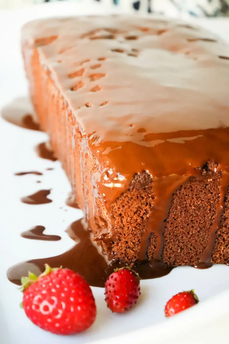 Keto chocolate pound cake