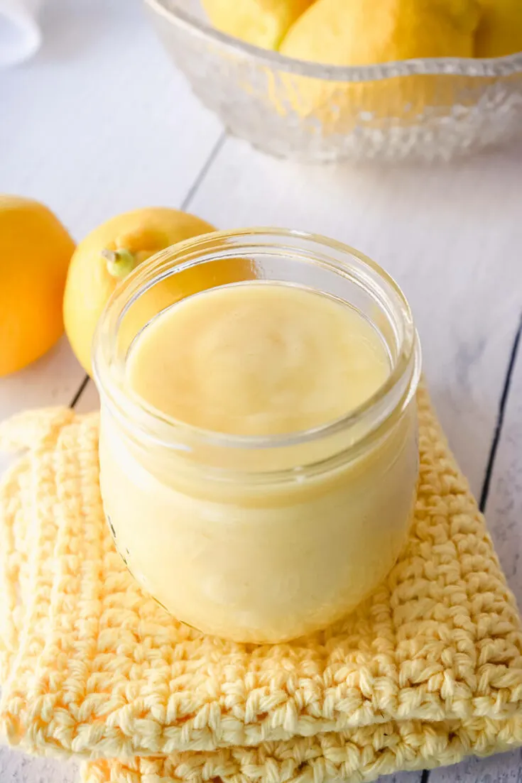 Sugar free lemon curd in a jar