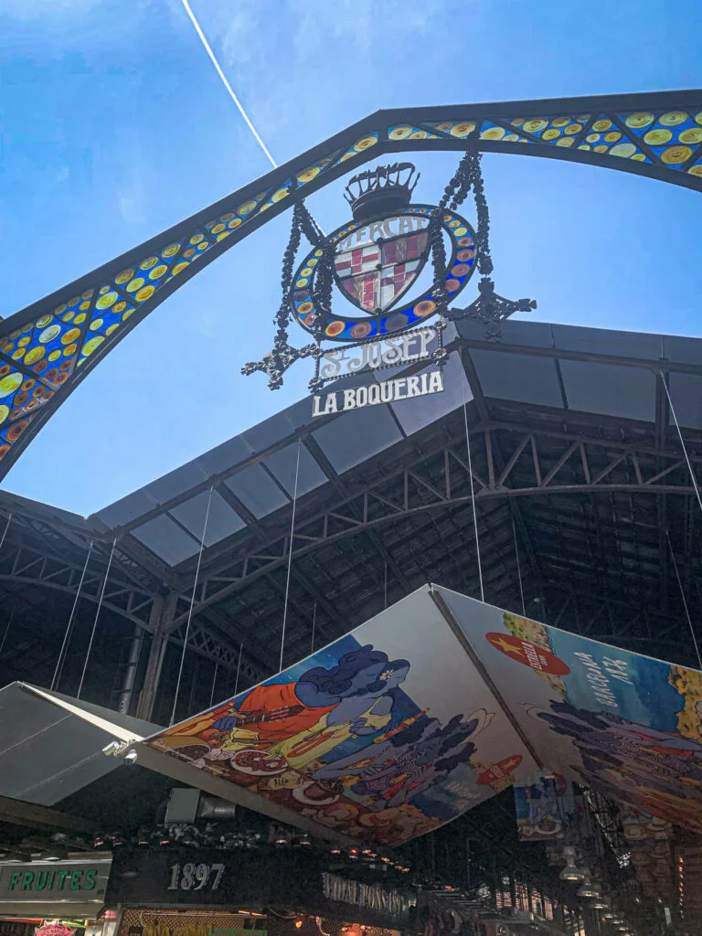 Front sign entering Mercado de La Boqueria