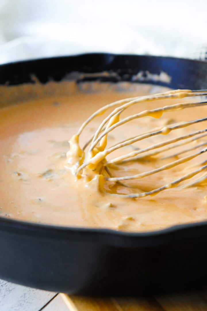 Easy Green Chile Queso {Keto & Low Carb} Dip Recipe
