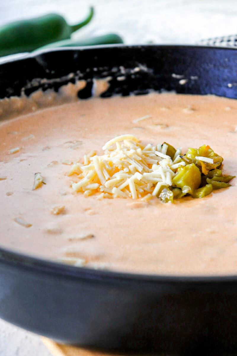 Easy Green Chile Queso {Keto & Low Carb} Dip Recipe