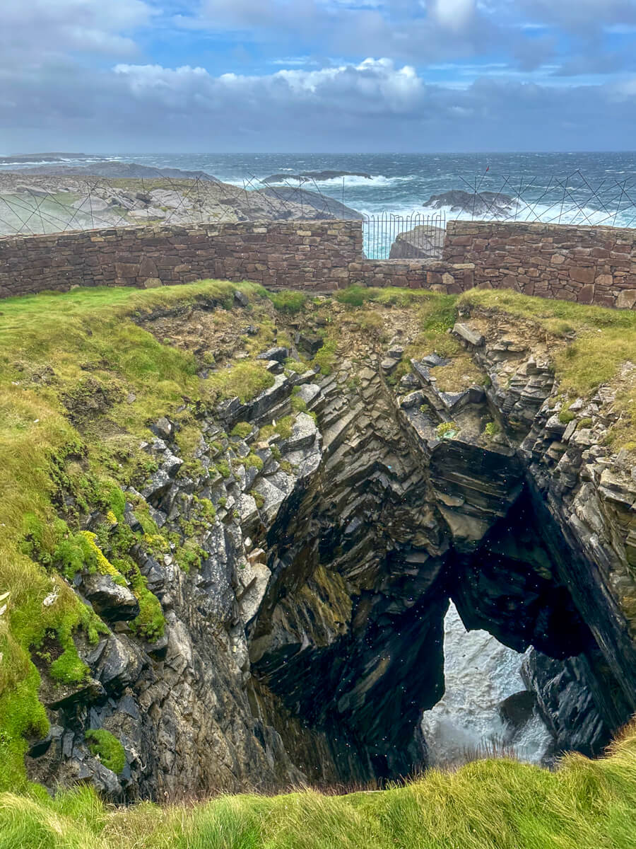 The blowhole at Dún a mBó looking out to the ocean.